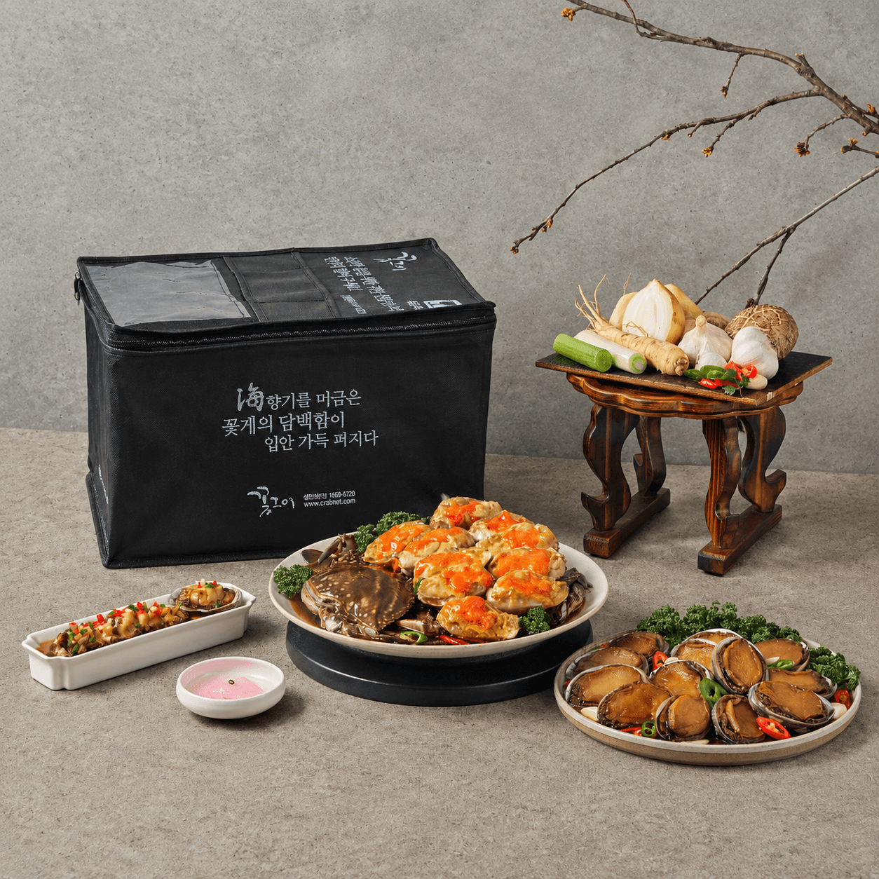 꼿그이 간장게장 (대/4마리) + 순살전복장 1.35kg 상품 이미지 1